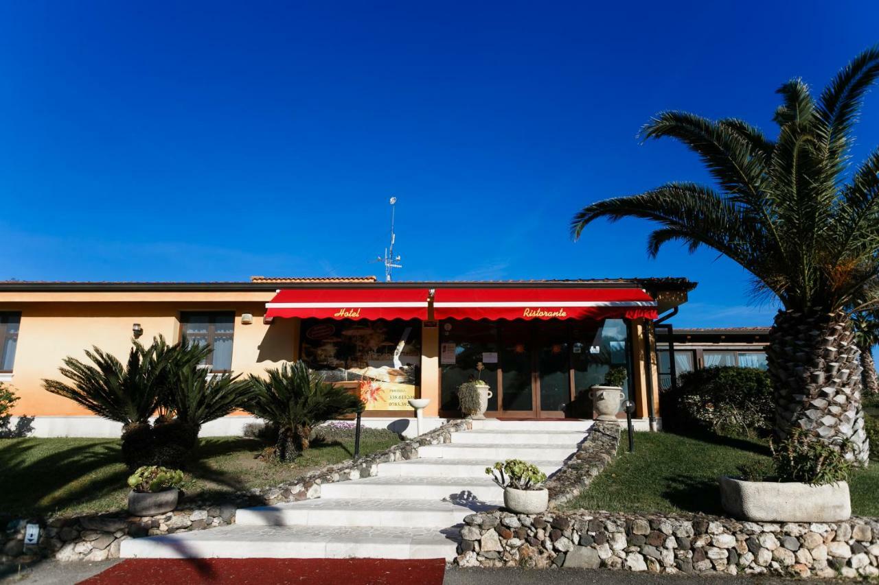 Su Soi Pension Càbras Buitenkant foto